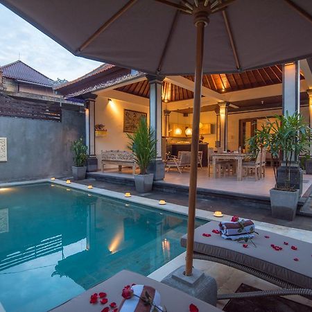 Secret Bunutan Ubud Villa エクステリア 写真
